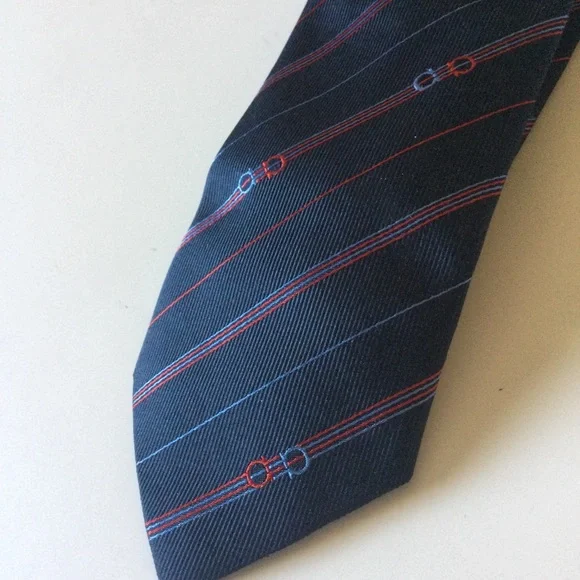 SALVATORE FERRAGAMO MENS SILK STRIPE TIE WITH LOGO NAVY BLUE NWT